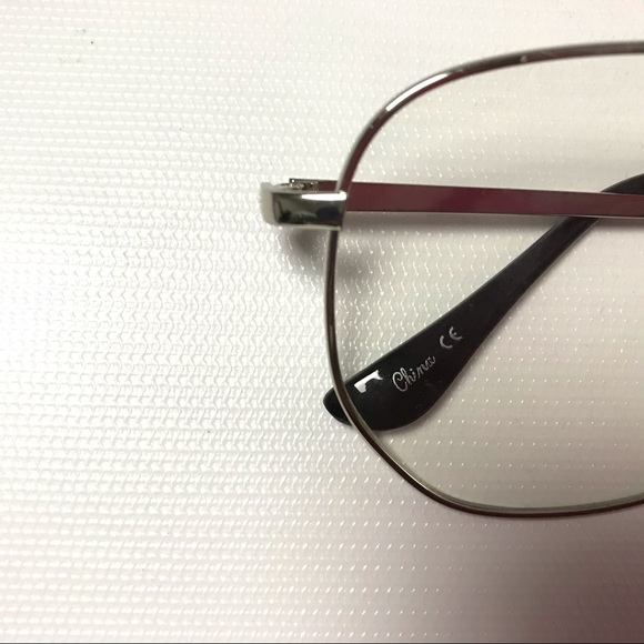 New Women’s Oversized Clear Lens Fashion Glasses - Picture 6 of 6